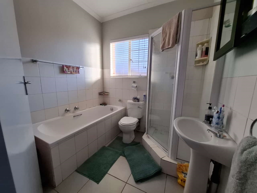 2 Bedroom Property for Sale in Noordhoek Free State